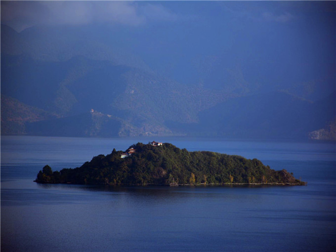 在麗江瀘沽湖二日游找誰訂比較好—瀘沽湖旅游景點圖片