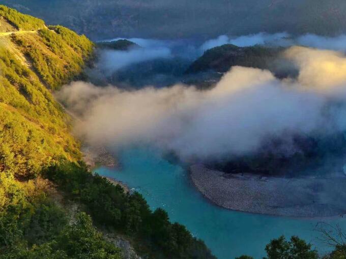 怒江大峡谷位于哪一个县城_最佳旅游时间